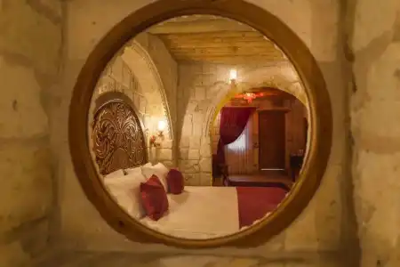 Solo Cave Suites - 130