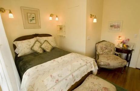 The Bissell House Bed and Breakfast - 3