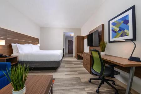 Holiday Inn Express & Suites St. Petersburg - Madeira Beach by IHG - 34