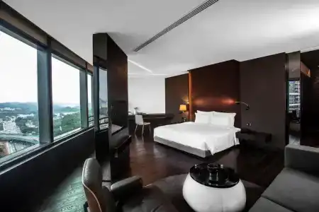 Shenzhen 330 - 82
