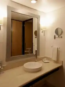 & Suites PF - 83