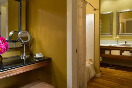 The Inn At Leola Village, a Historic of America - 11