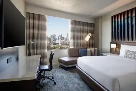 Renaissance Dallas - 90