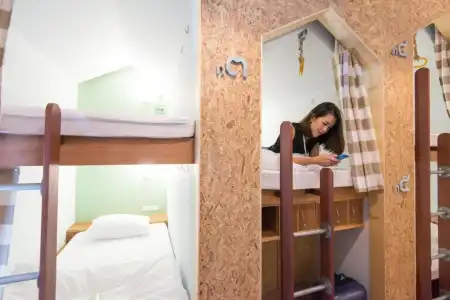 Barn and Bed Hostel - 31