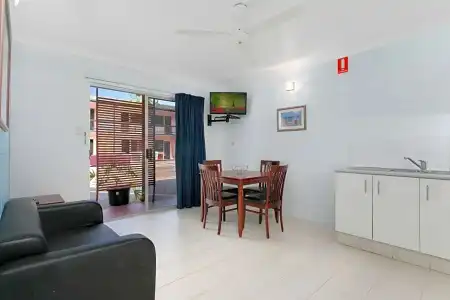 Cairns City Palms - 95