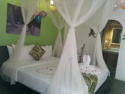 Green Leaf Boutique - 31