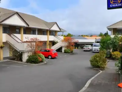 Fenton Court Motel - 31