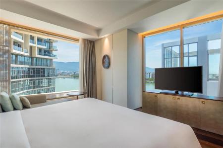 Hilton - 47