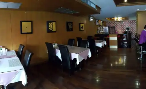 Dynasty Inn Pattaya - 23