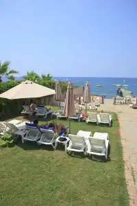 Eva Beach - 7