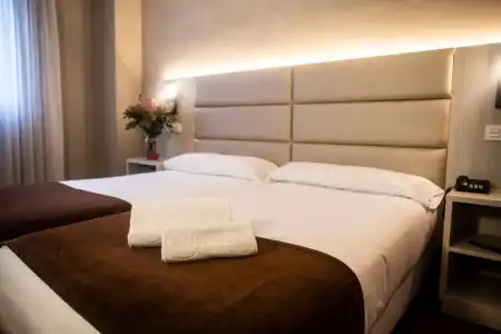 B&B Zaragoza Royal - 75