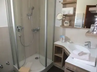 ApartChristine - 9