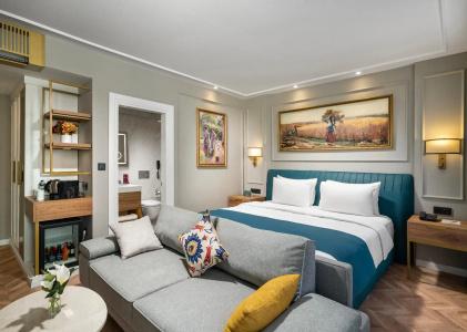 Royan Suites - 25