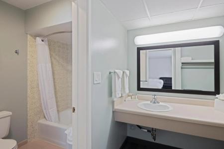 Vagabond Inn Glendale - 22