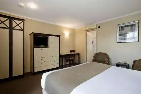 Comfort Inn On Raglan - 34