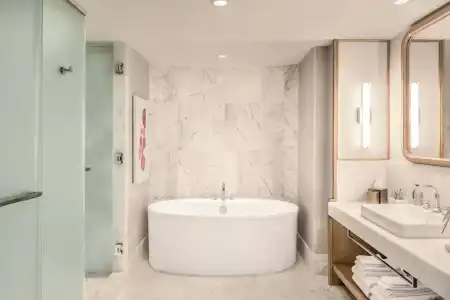 JW Marriott Parq - 105
