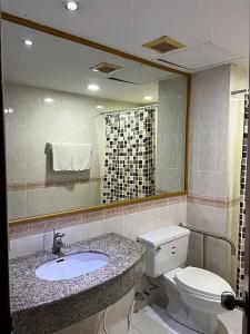 Mall Suites - 337