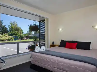 Middle Park Motel - 80