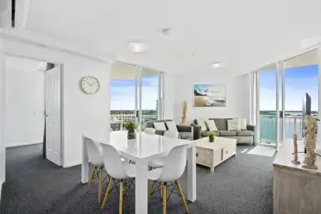 Crystal Bay on the Broadwater - 422