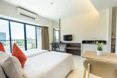 J Residence - 88
