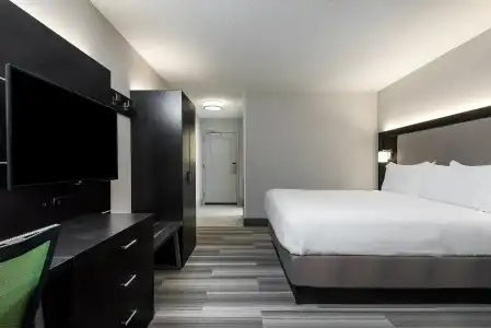 Holiday Inn Express & Suites Florence I-95 & I-20 Civic Ctr by IHG - 44