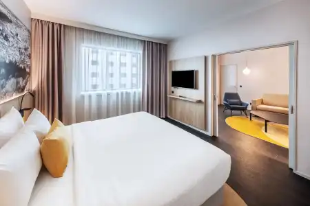 Courtyard by Marriott Prague Airport - 5