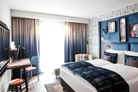 Indigo Berlin - East Side Gallery by IHG - 52