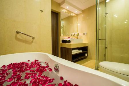 Best Western Chinatown - 118