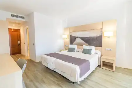 Eix Lagotel Holiday Resort - 8