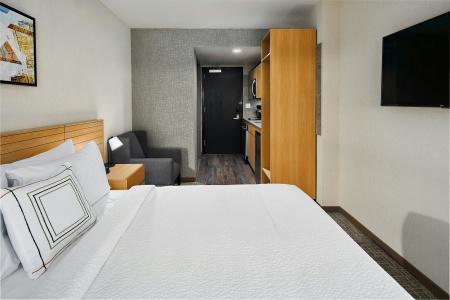 TownePlace Suites by Marriott New York Manhattan - 14