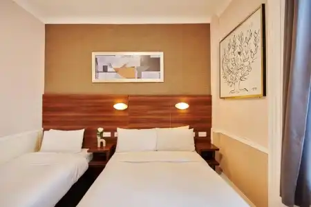 Huttons, Victoria London - 39