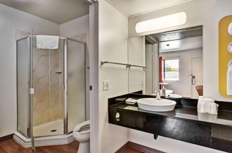 Motel 6 Pittsburgh, PA - Crafton - 46