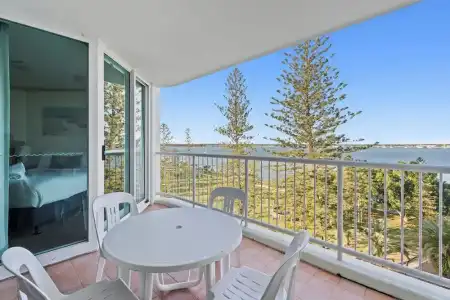 Crystal Bay on the Broadwater - 337