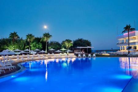 So White Club Resort - 31