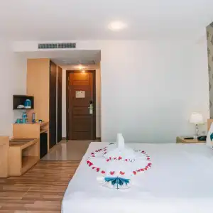 iCheck inn Central Patong - 32