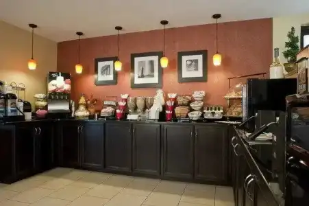 Quality Inn - 15