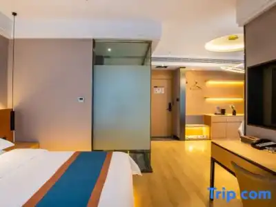 Rolling Surf Resort - 299