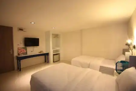 Hub Hua Hin 57 - 74