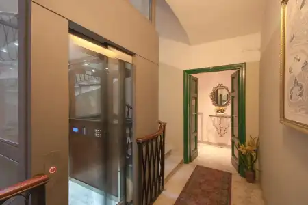 Silla - 9
