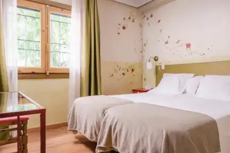 YIT Puerta Bisagra - 56