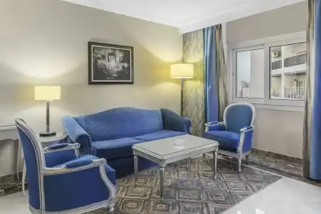 Hilton Alexandria Corniche - 120