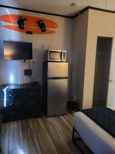 Desert Hills Motel - 66