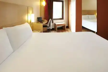Ibis Marseille Centre Gare Saint Charles - 82