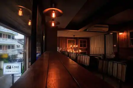 The Arak Bed Bar and Hostel - 21
