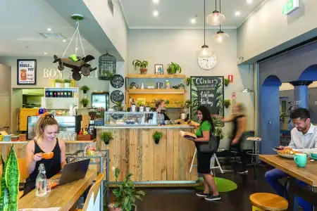 Best Western Melbourne City - 18
