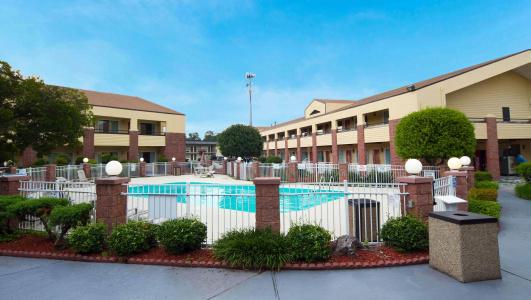Magnuson Virginia Beach - 26