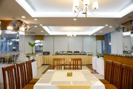 Holiday Central Nha Trang - 14