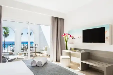 Royal Palm Resort & Spa - Adults Only - 4