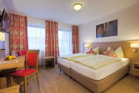Ströbinger Hof - Therme Wellness Resort - 52