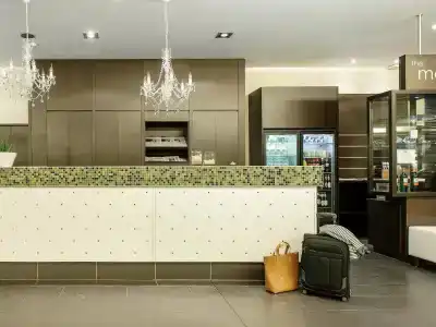 Ibis Styles - 2
